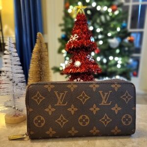 Louis Vuitton Monogram Zip Wallet